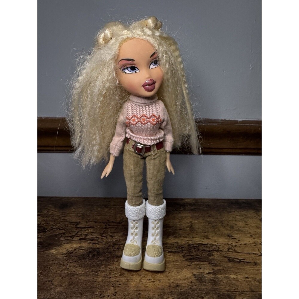 Bratz Cloe Winter Wonderland Doll Blonde